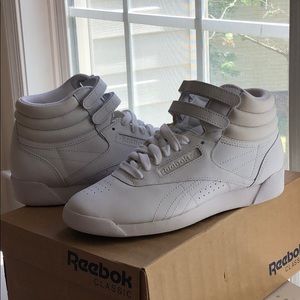 NEW Reebok Classic White Women’s Sneaker Size 6